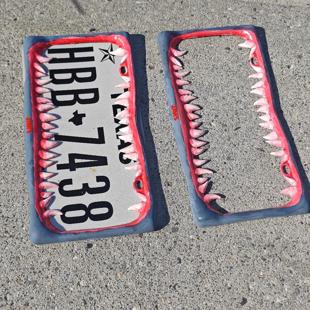 Single Jaws Shark Teeth License Plate Frame - Picture 8 of 10